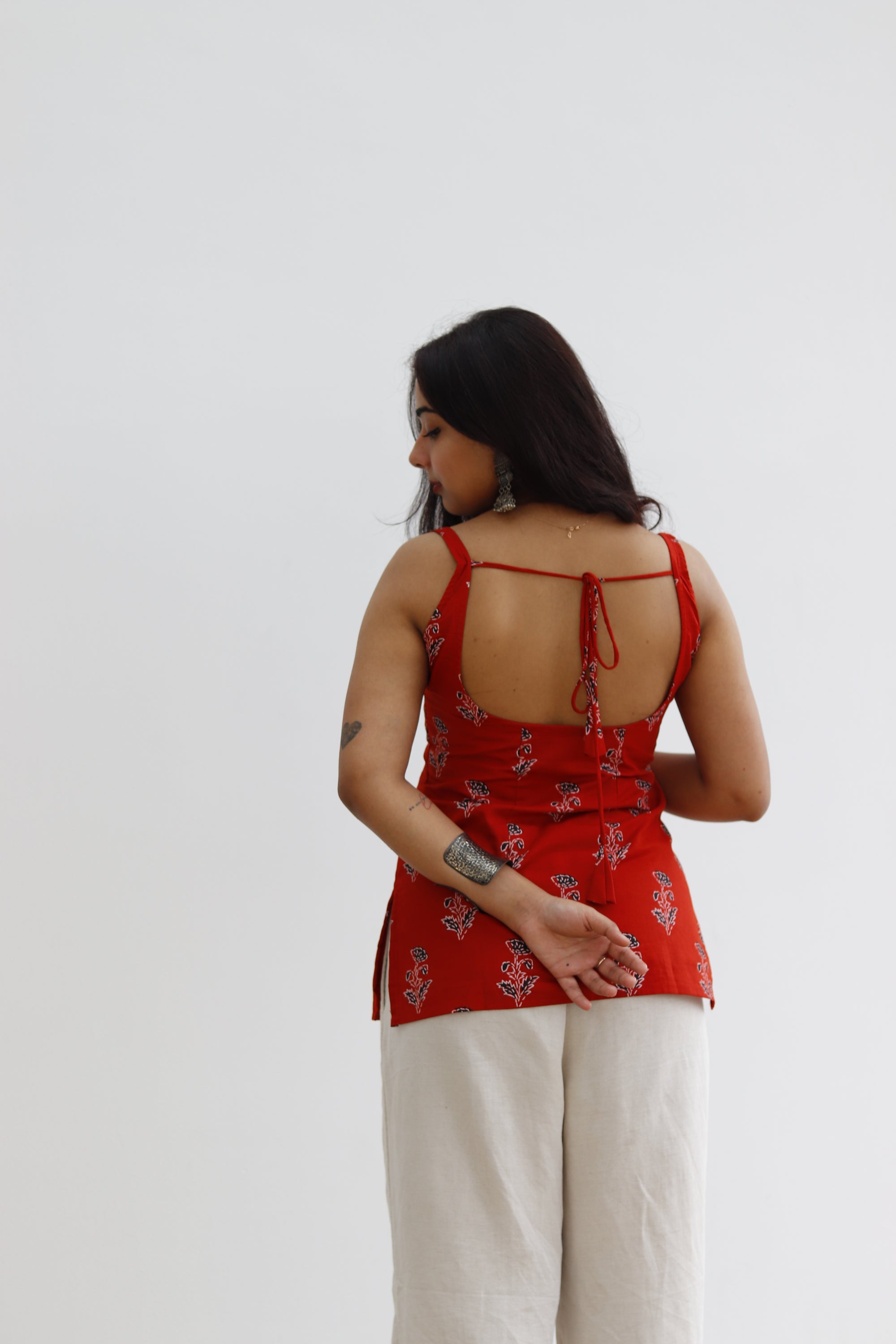 TIA DEEP BACK SHORT KURTI